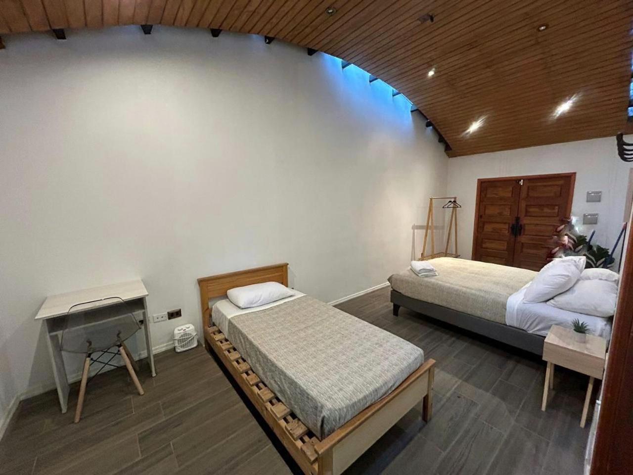 Yogi Hostels サンティアゴ エクステリア 写真
